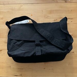 BAGGU black messenger bag NWT